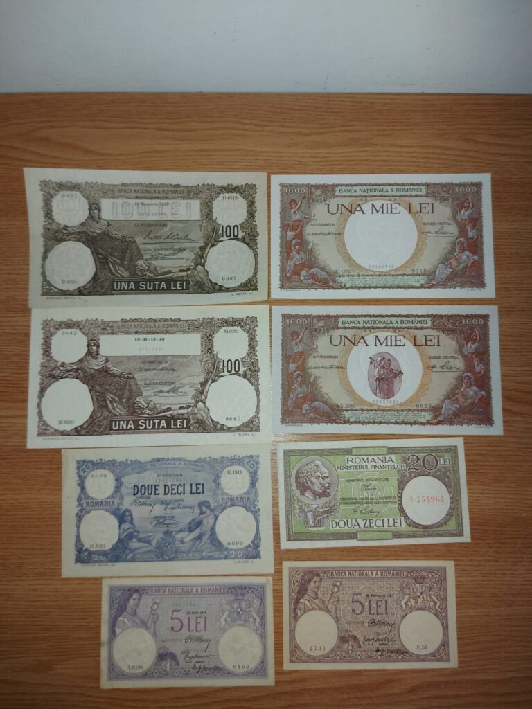 Bancnote vechi, colecționar, piese deținute.