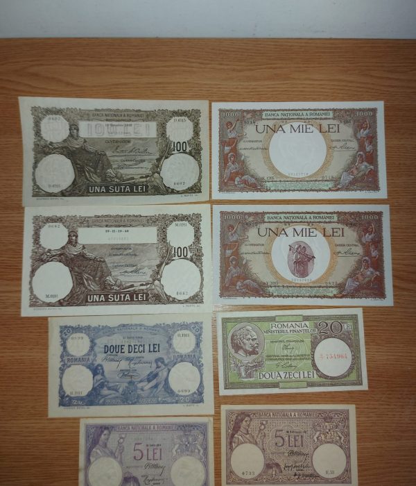Bancnote vechi, colecționar, piese deținute.